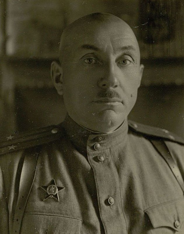 Фотография: Подполковник Бабалов Михаил Васильевич. Командир 143 армейского запасного стрелкового полка