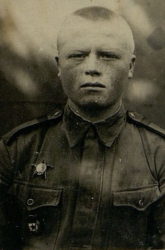 Фотография: Гвардии старший сержант  Елькин. П.В.