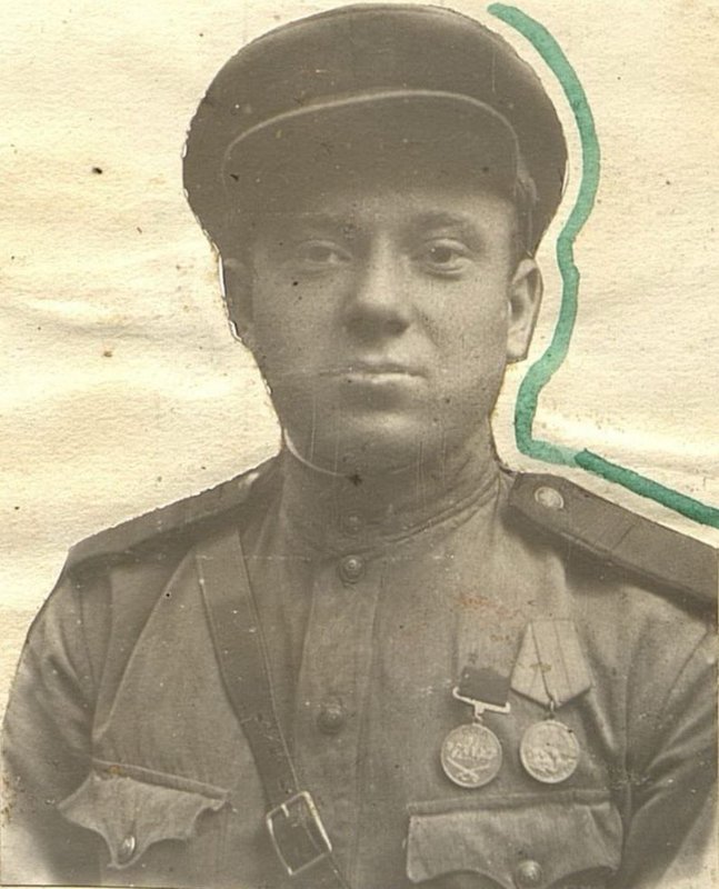 Фотография: Связист старший сержант Соколов