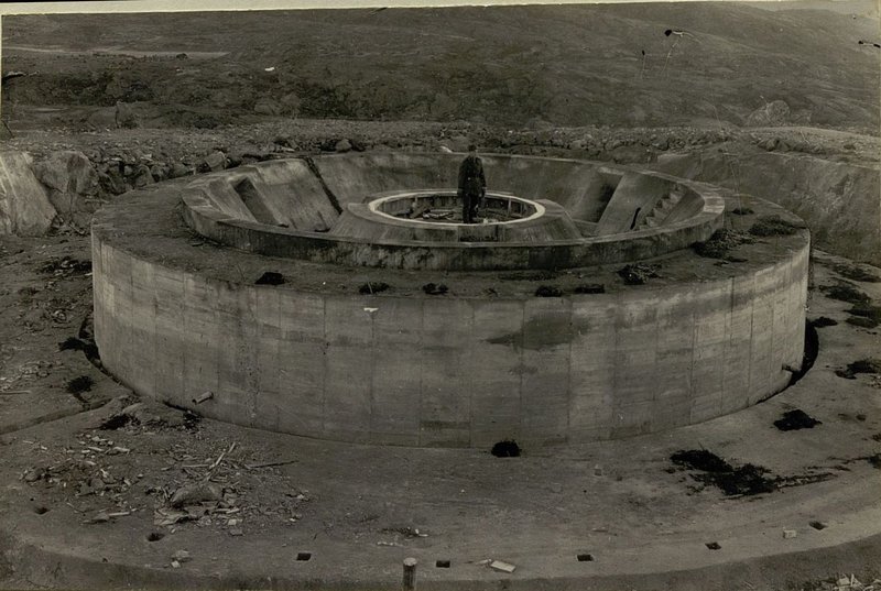 Фотография: Долговременные огневые железобетонные точки