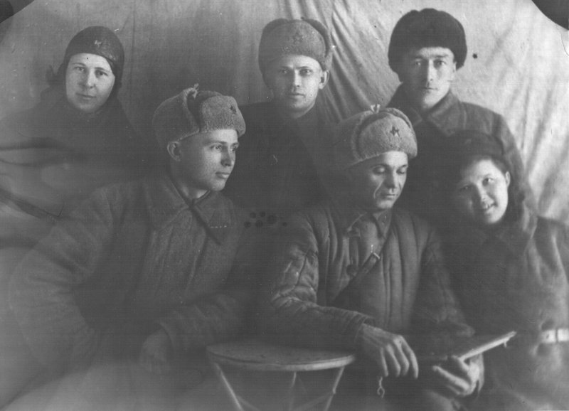 Группа бойцов 30-й автороты 193 стрелковой дивизии
