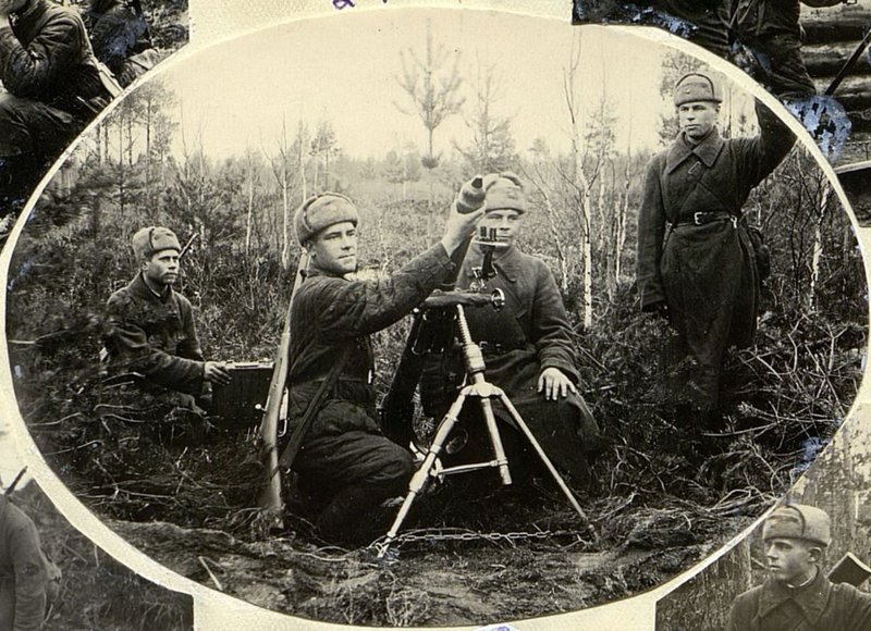 Фотография: Минометные расчеты на огневой позиции