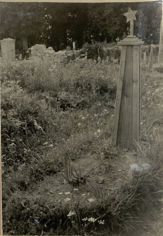 Фотография: Воинское захоронение неизвестного воина, г. Щучин, северо-западная окраина