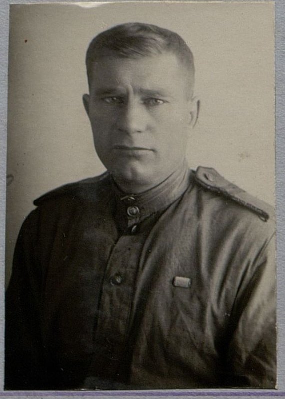 Фотография: Шофер отличник Сорокопудяков Я.А.