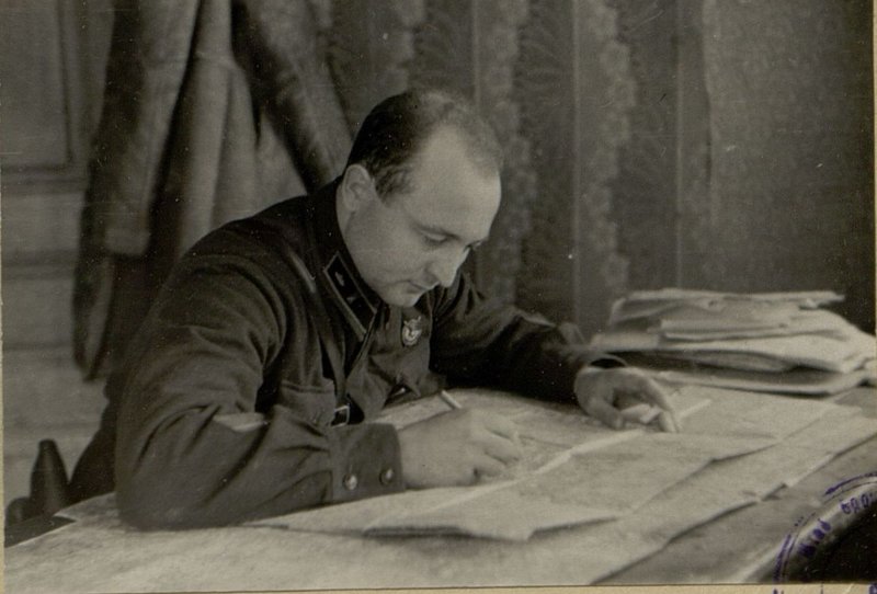 Image: Commander of the 2nd tank battalion Captain Kalinin Alexander Evdokimovich