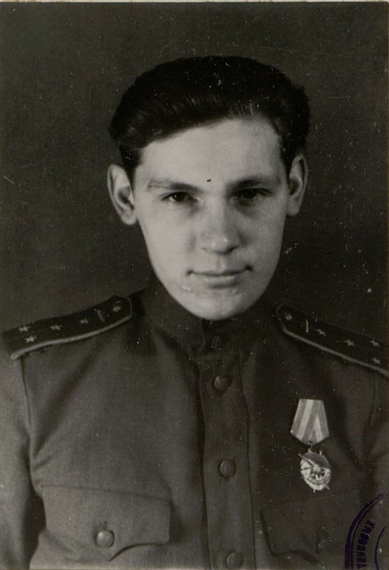 Фотография: Командир 2 танкового батальона капитан Юркевич Владимир Михаилов