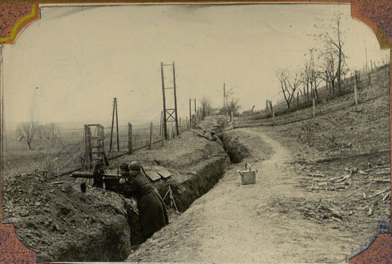 Фотография: Раненые в обороне г. Домбовар