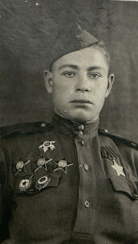 Фотография: Старший сержант Иван Васильевич Евдокимов, комсомолец