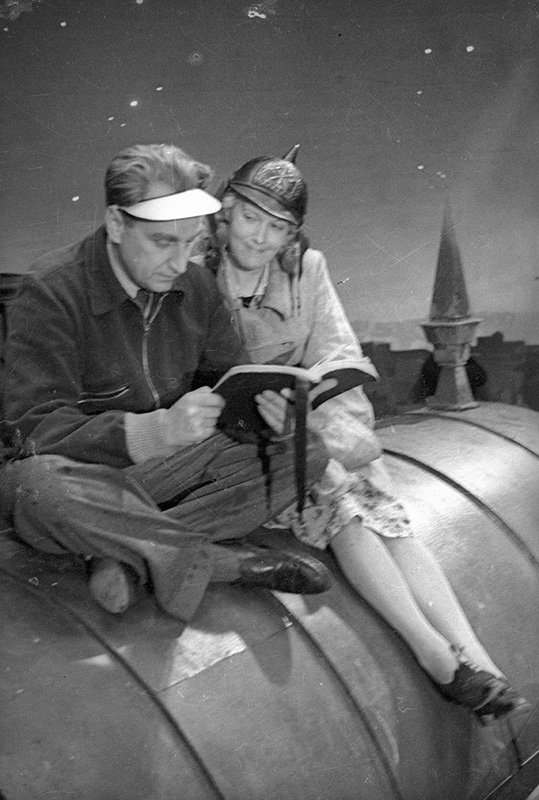 Movie director Grigory Alexandrov and actress Lubov Orlova during the shooting of the movie “One family”