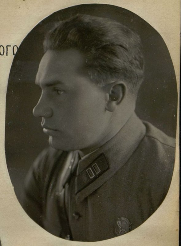 Фотография: Командир-Комиссар 77 Новгородского Краснознаменного стрелкового полка майор Берзарин Н.Э.