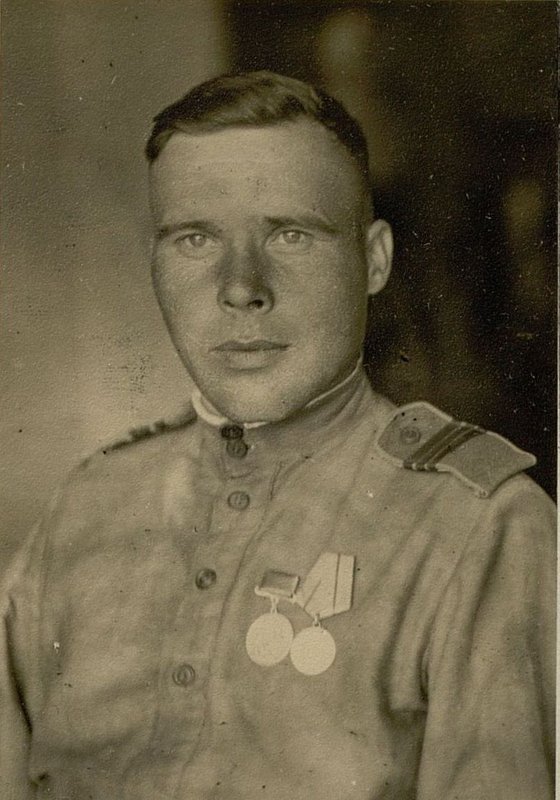 Image: The driver of the BZ-35 Sergeant Chapenko V.T. In 1945 he fueled 2164 aircraft, pumped 5816 tons of fuel