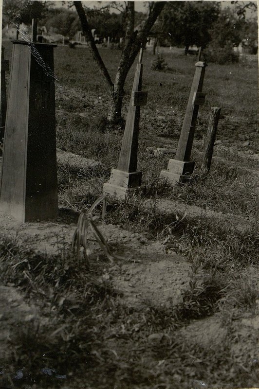 Image: Military burial of an unknown soldier, Shchuchin, north-western outskirts