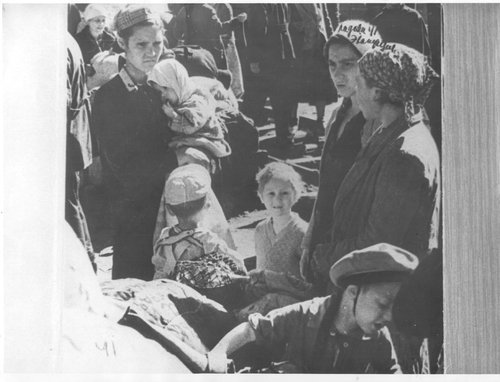 Ладога .Эвакуация .Женщины и дети .1941 г.