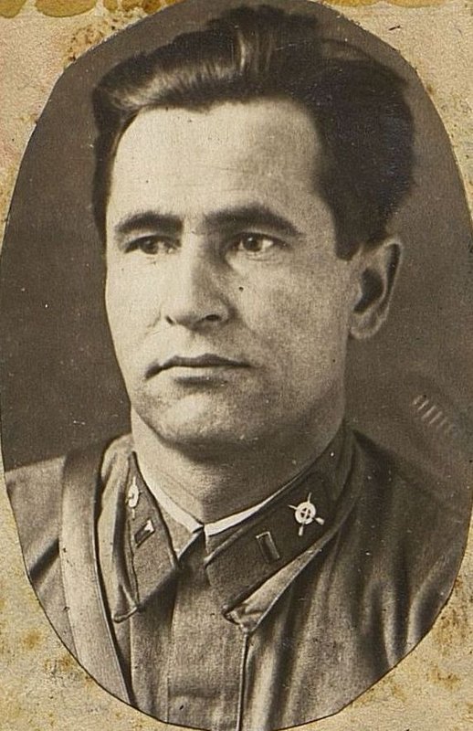 Фотография: Капитан Расторгуев Агитатор полка