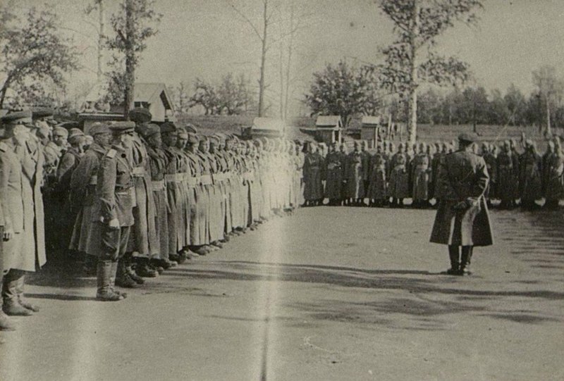 Фотография: Отправление в марш