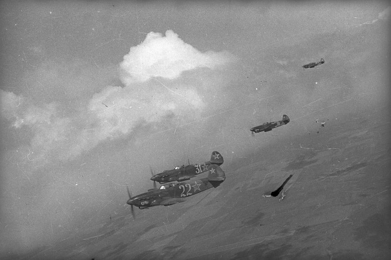 Avdeev squadron in the air