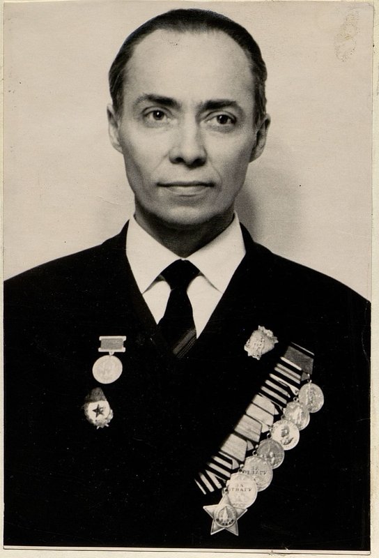 Фотография: Бывший командир радио-отделения Адамсон В.М.