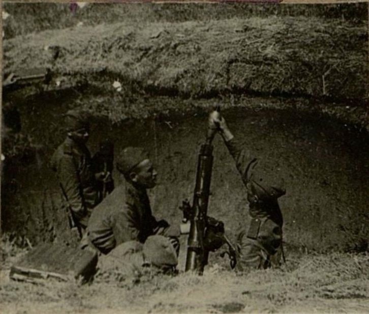 Фотография: Начальник штаба округа генерал майор Богданович во время инспекторской поверки
