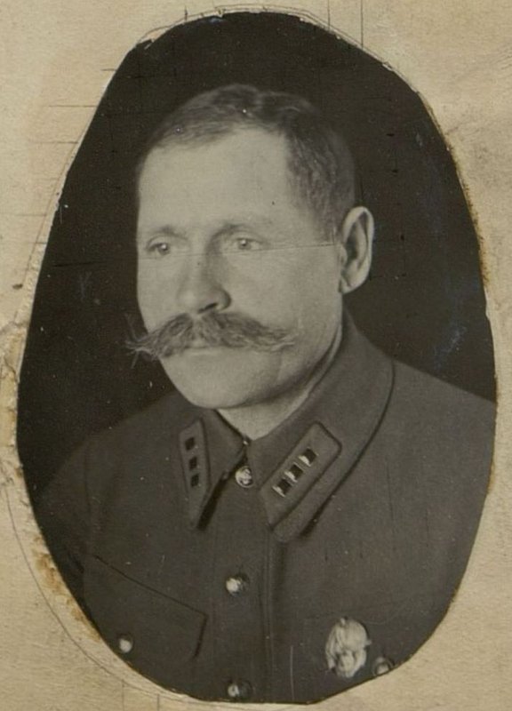 Image: Commander - of the Stakhanov platoon of musicians - quartermaster of the III rank comrade Khripunova