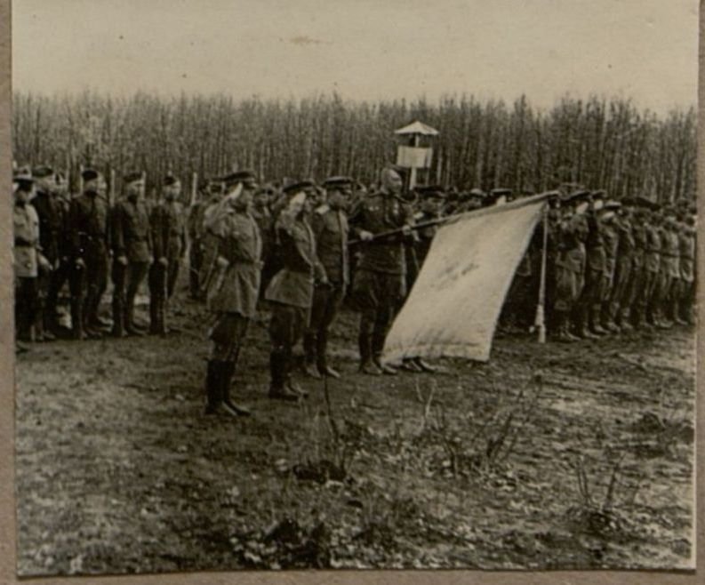 Фотография: Проведение митинга в полку