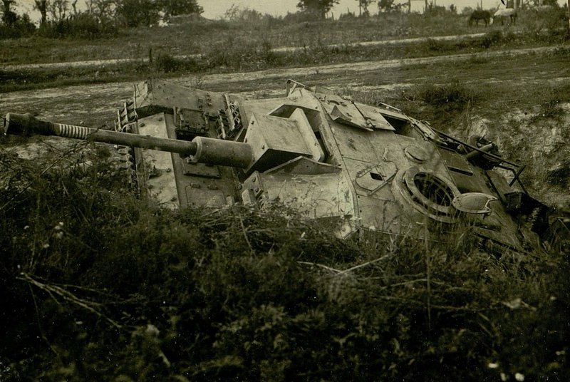 Фотография: Немецкое самоходное орудие подбито в районе ст. Малоархангельск