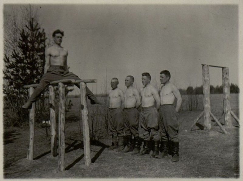 Image: Senior Lieutenant Baturin conducts a physical training