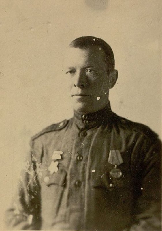 Фотография: Старший Сержант Добринин начальник мастерских