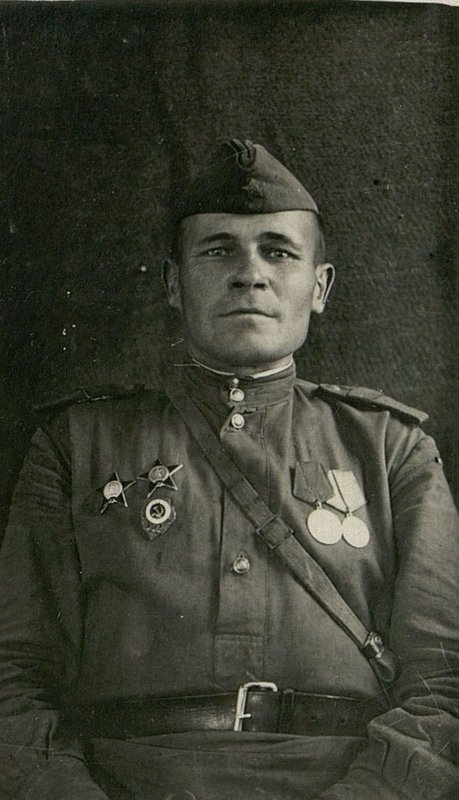 Фотография: Старший сержант Семен Яковлевич Субботин, коммунист