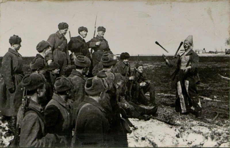 Фотография: Художественная самодеятельность в 129 танковой бригаде