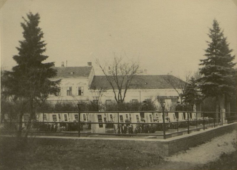 Image: Randersdorf. General view of a military cemetery