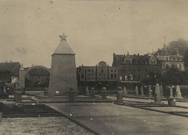Фотография: г. Мускау на Р. Нейссе