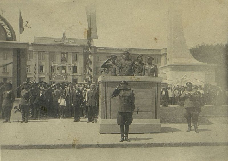 Фотография: В день открытия памятника