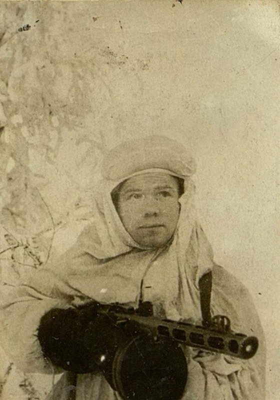 Фотография: Разведчик гвардии рядовой Пыльнов В.В. полковая разведка 28 Краснознаменного гвардейского стрелкового полка (Кгвардии стрелкового полка).