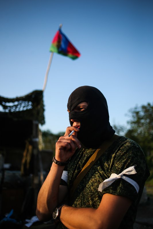 Checkpoint of the people's militia in Sloviansk. Peoples' militiaman at the checkpoint.