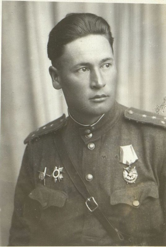 Фотография: Офицер разведки полка капитан Матвеев Аверкий Тимофеевич