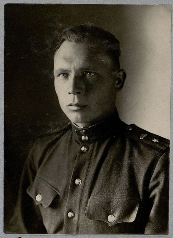 Фотография: Заместитель командира полка по политической части Майор Селиванов А.И.