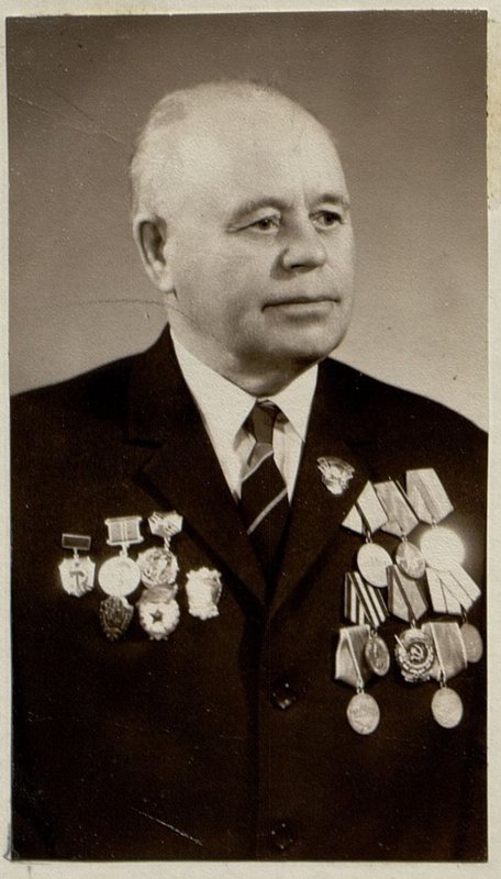 Фотография: Бывший радист батареи гвардии старшина Абаев Г.Л.
