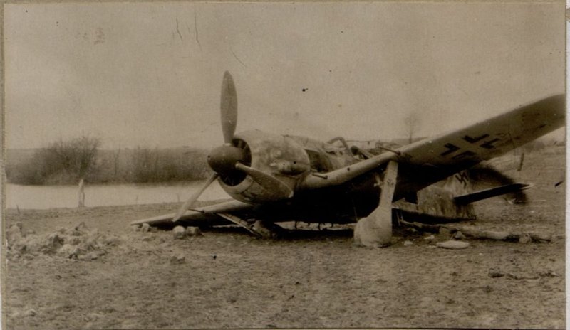 Фотография: Результаты действий нашей авиации по аэродромам Нойендорф и Нойтиф