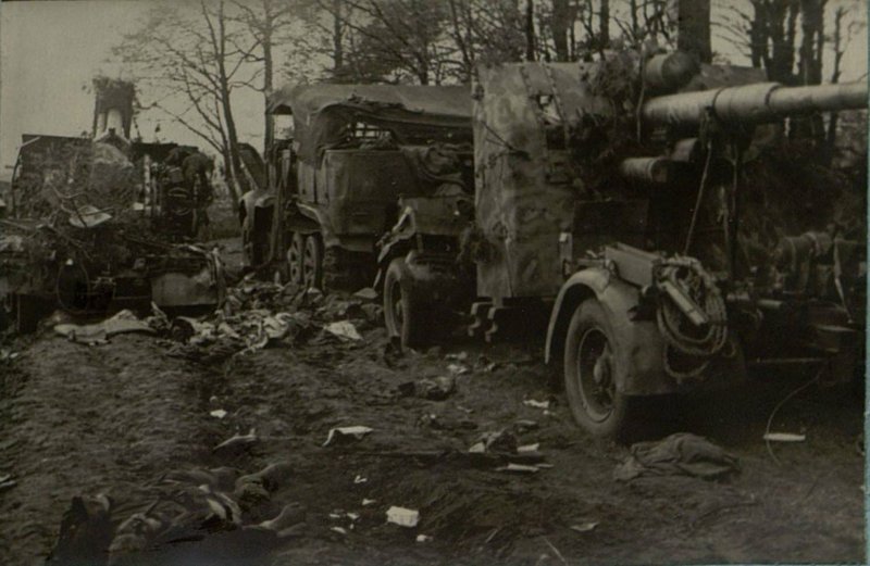 Фотография: Разгром группы немецких войск юго-восточнее гор. Берлина
