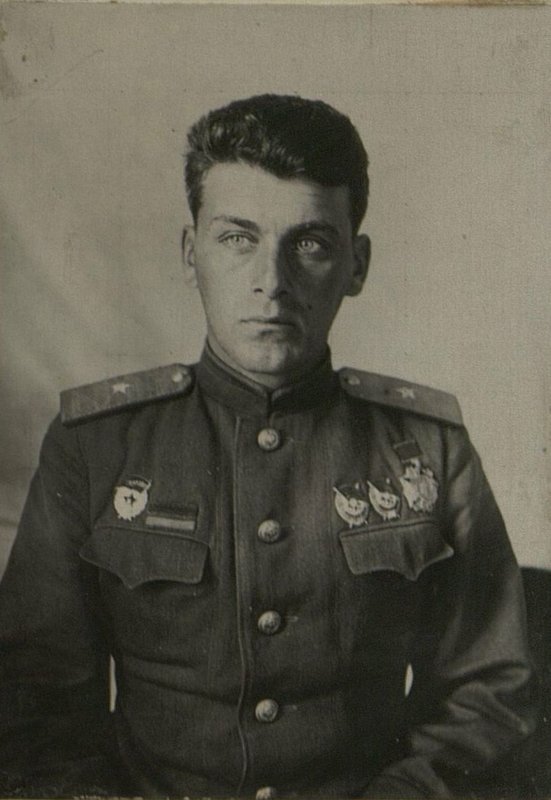 Image: Commander of the 13th Guards Rifle Poltava Order of Lenin, twice Red Banner Order of Suvorov of the Guards Division, Major General Baklanov G.V.