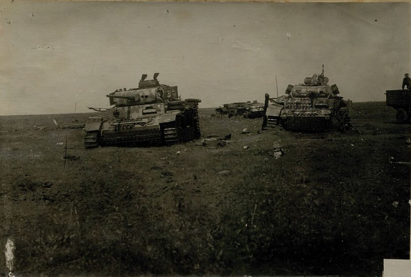 Image: Padded to the height. 257.1 fire 6 batteries 642 cannon artillery regiment and 4 batteries 540 light artillery regiment