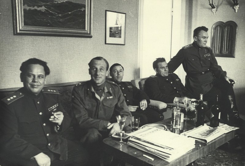 Link-up on the Elbe.Representatives of the command of 2nd Belorussian Front and the British command at the table at the reception 