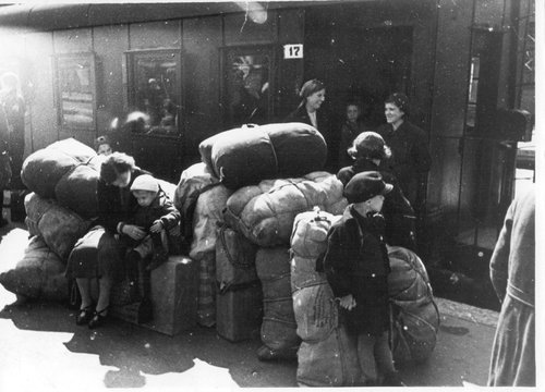 People evacuation from Leningrad. Waiting for boarding the train. 1941