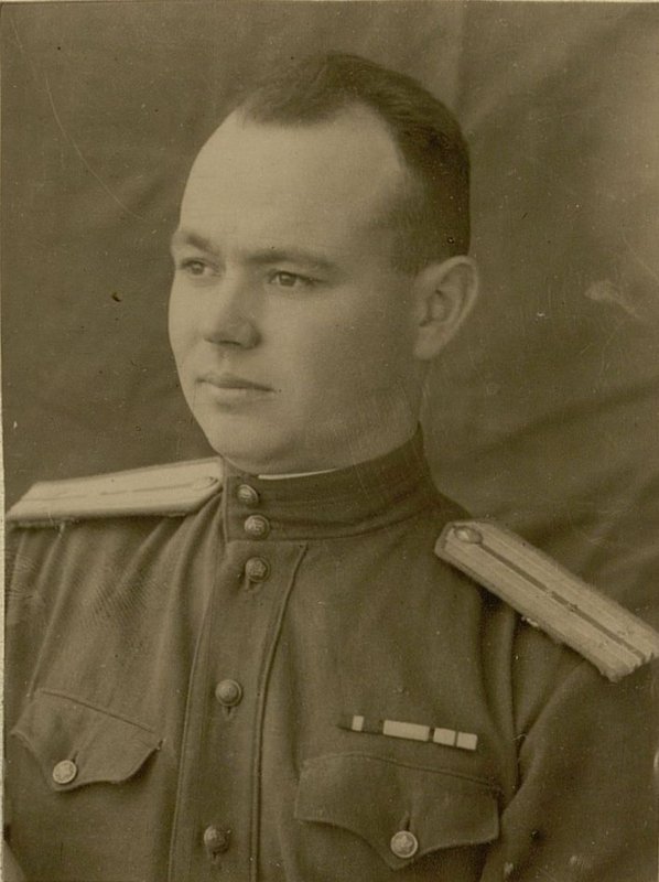 Image: The commander of the automobile company of the Aviation Service Battalion, Captain Ushenko D.F.