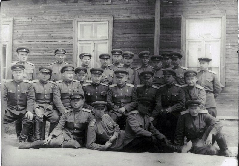 Generals I. Baturov and A. Dyakonov among officers of the 79th Rifle Division