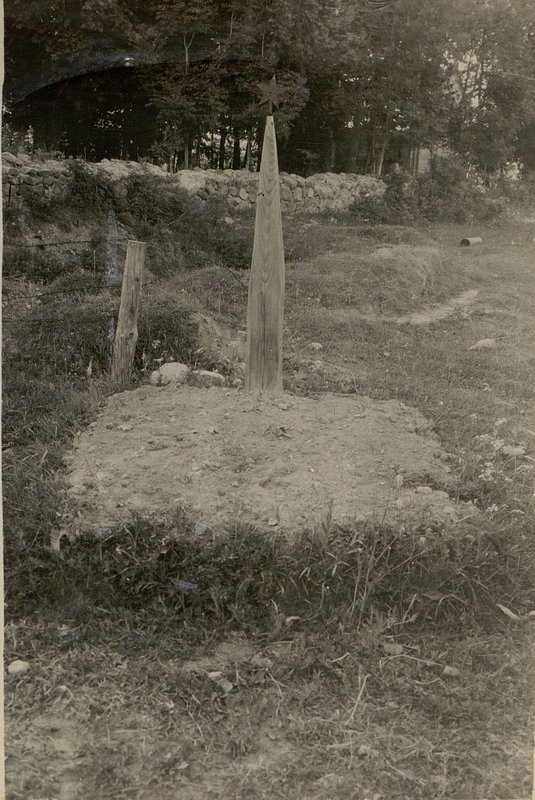 Image: Military burial of unknown soldiers, Shchuchin northwestern outskirts