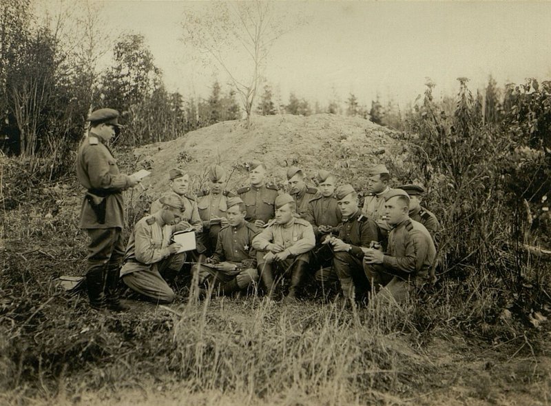 Image: Party organizer of the 1058th rifle regiment, Captain Comrade Rybin instructs the party organizers of the primary organizations