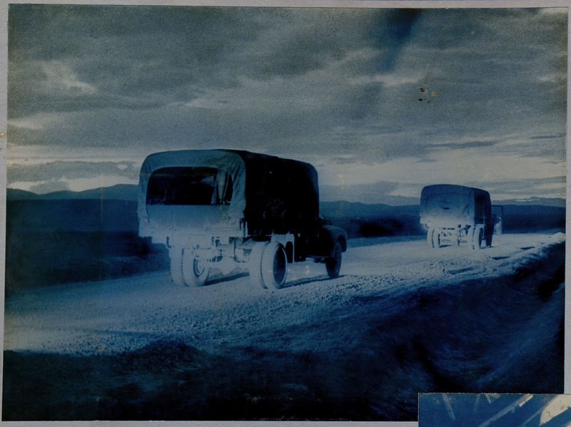 Фотография: Альбом "История 28 автомобильного полка, 1943-1944 гг."